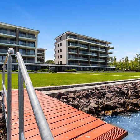 Lake Side Luxury Steps To The Lake Lela - Happy Rentals Балатонлелле Экстерьер фото